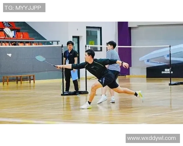 重庆羽毛球队的速度与激情探索羽毛球运动的魅力与挑战 重庆羽毛球队的速度与激情探索羽毛球运动的魅力与挑战