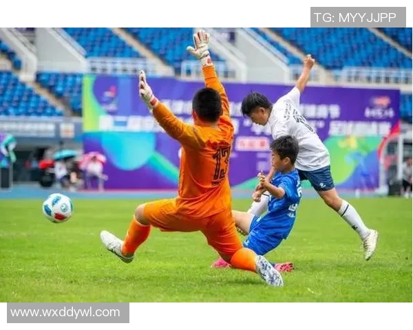 京津冀泰达迎战华夏球队全力争胜展现足球魅力与激情