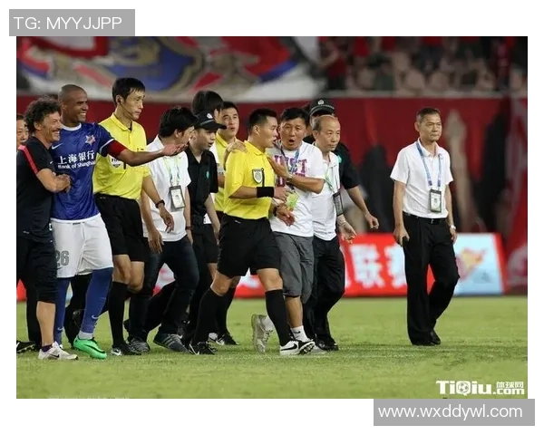 恒大与贵州比赛中的裁判表现分析及争议事件回顾