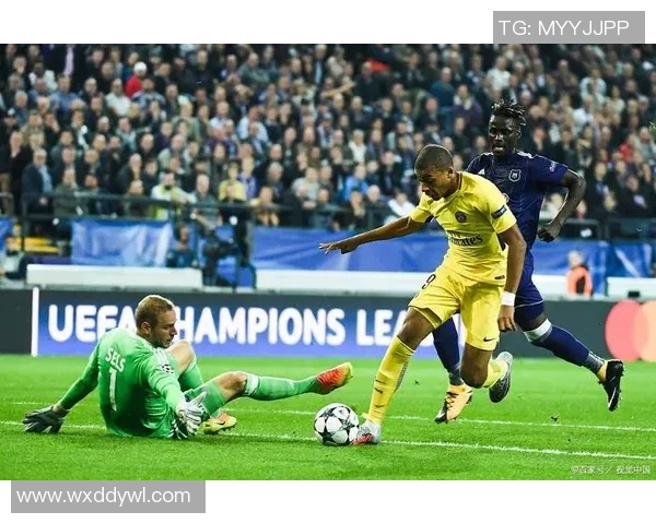 曼联与安德莱赫特精彩对决直播全程回顾与分析 曼联与安德莱赫特精彩对决直播全程回顾与分析